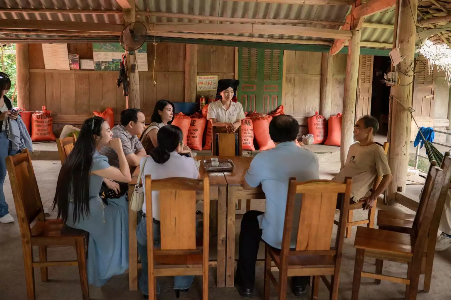 Khảo sát kết nối du lịch cộng đồng tại xã Đà Bắc
